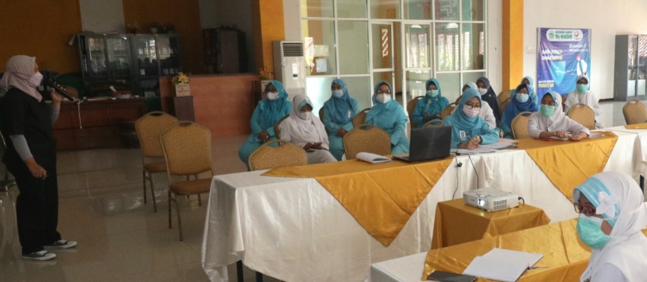 RAKOR OPERASI KETUPAT: Dokter Khusnul Imama memimpin Rapat koordinasi Panitia Operasi Ketupat jelang lebaran.